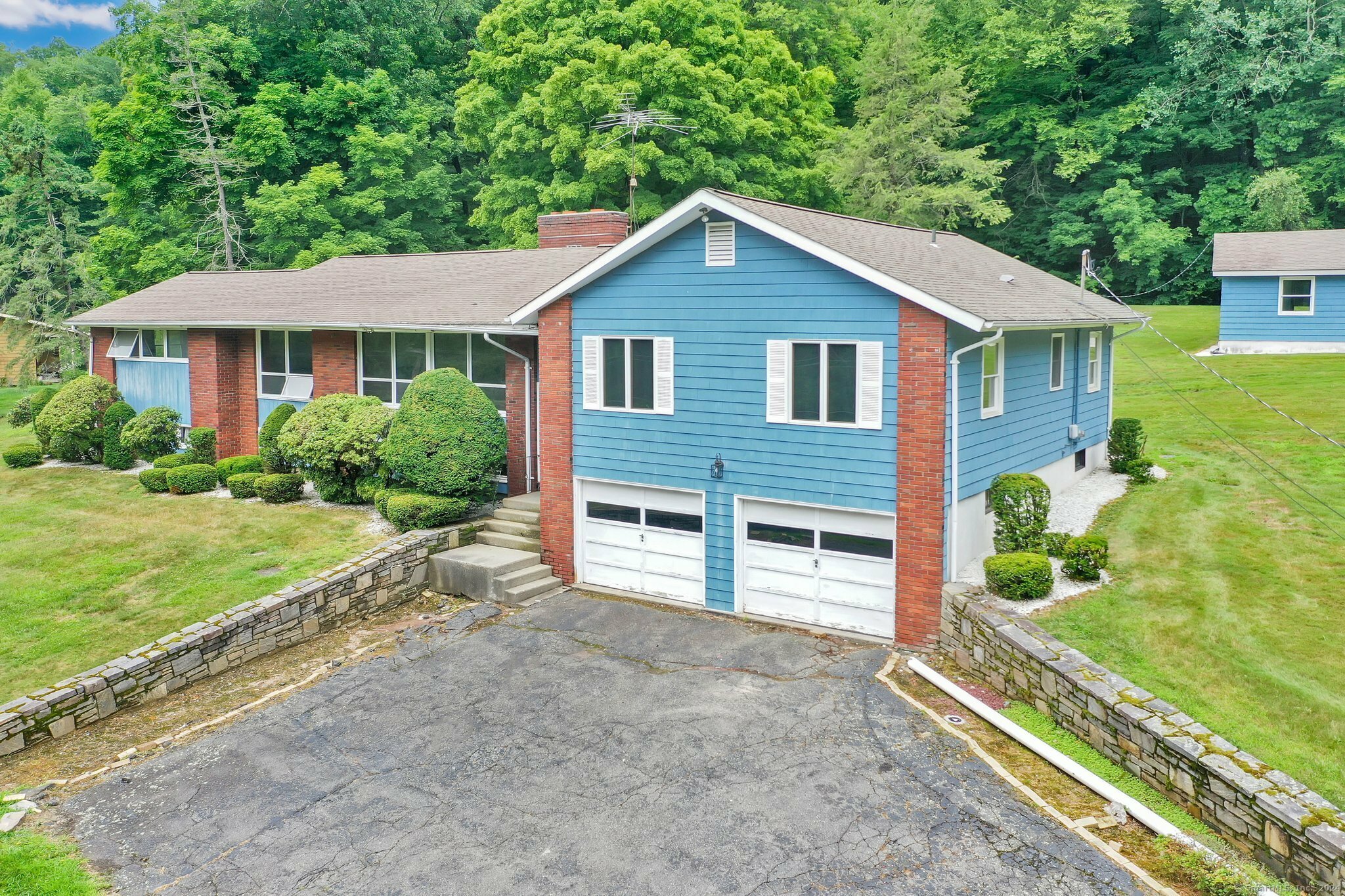 Property Photo:  103 &Amp 105 Skyridge Drive  CT 06071 