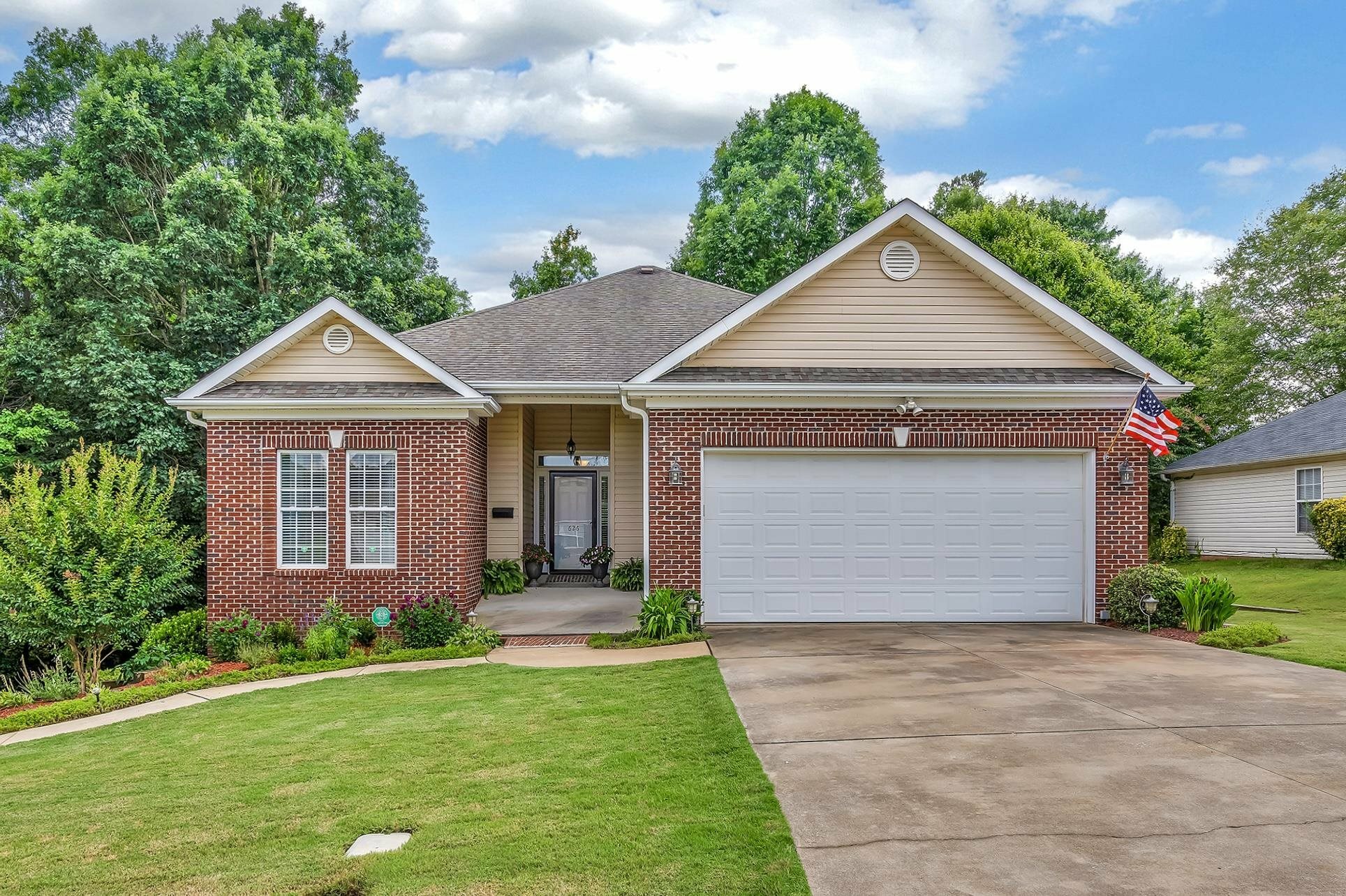 626 S Sweetwater Hills Drive  Moore SC 29369 photo