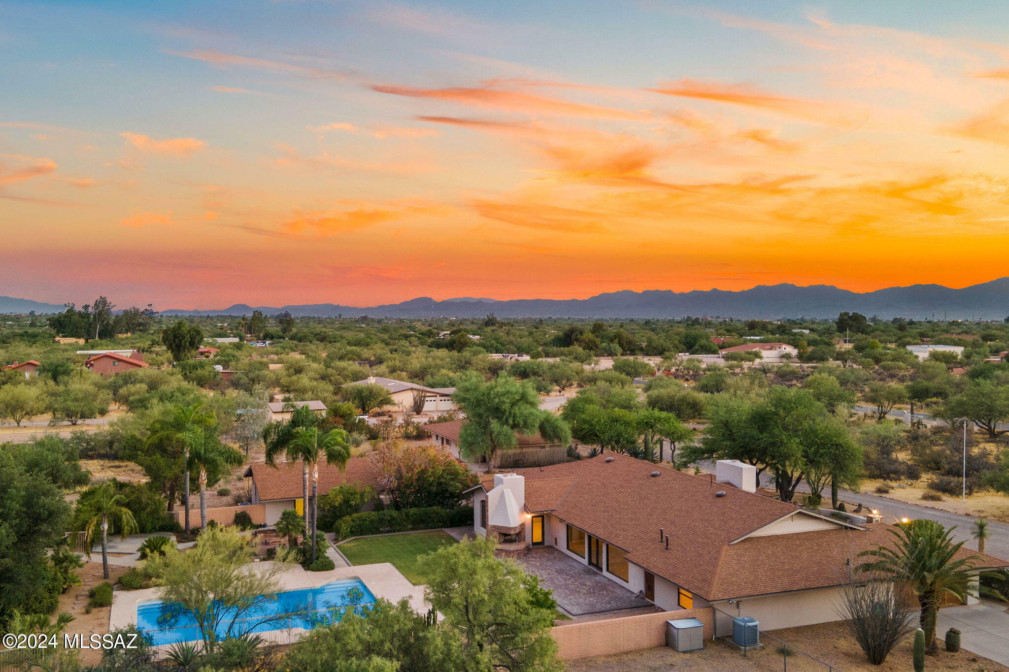 Property Photo: 9460 N Calle El Milagro AZ 85737