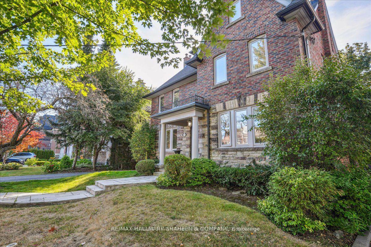 Property Photo:  251 Lytton Boulevard  ON M5N 1R7 
