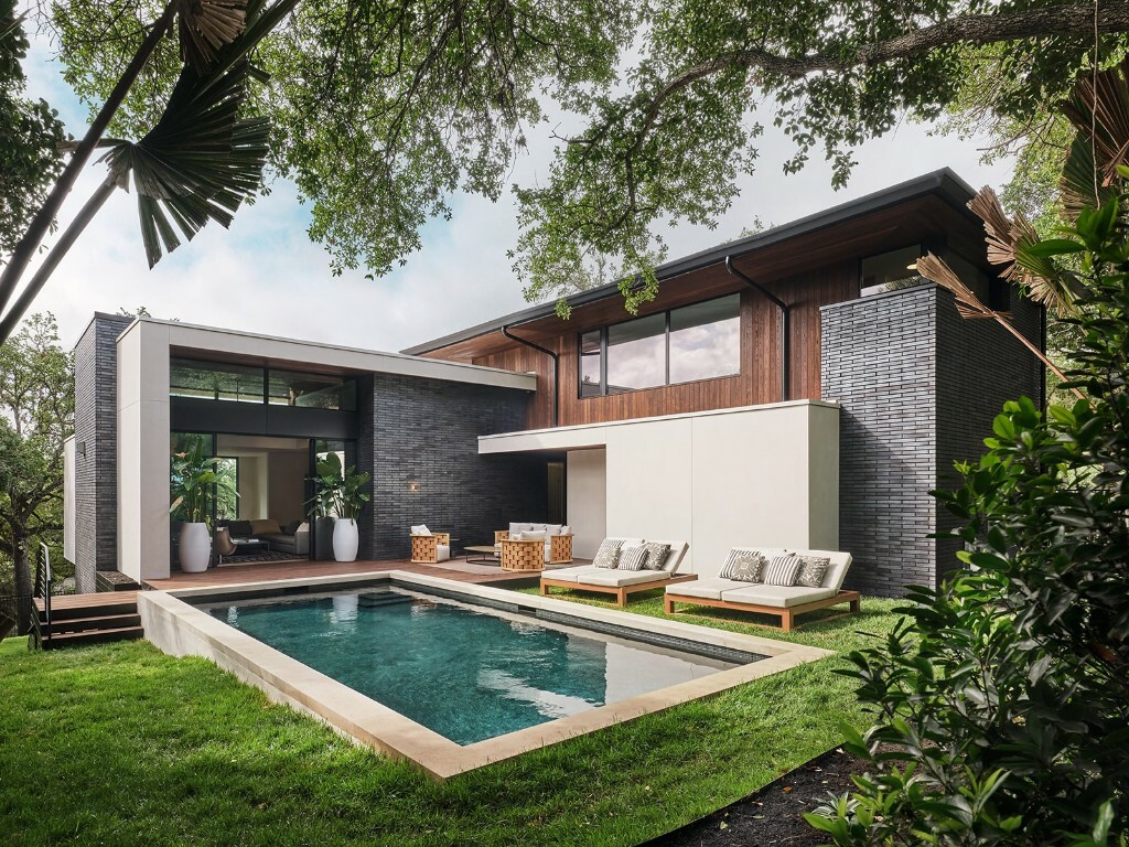 Property Photo: 800 Rock Creek Drive TX 78746
