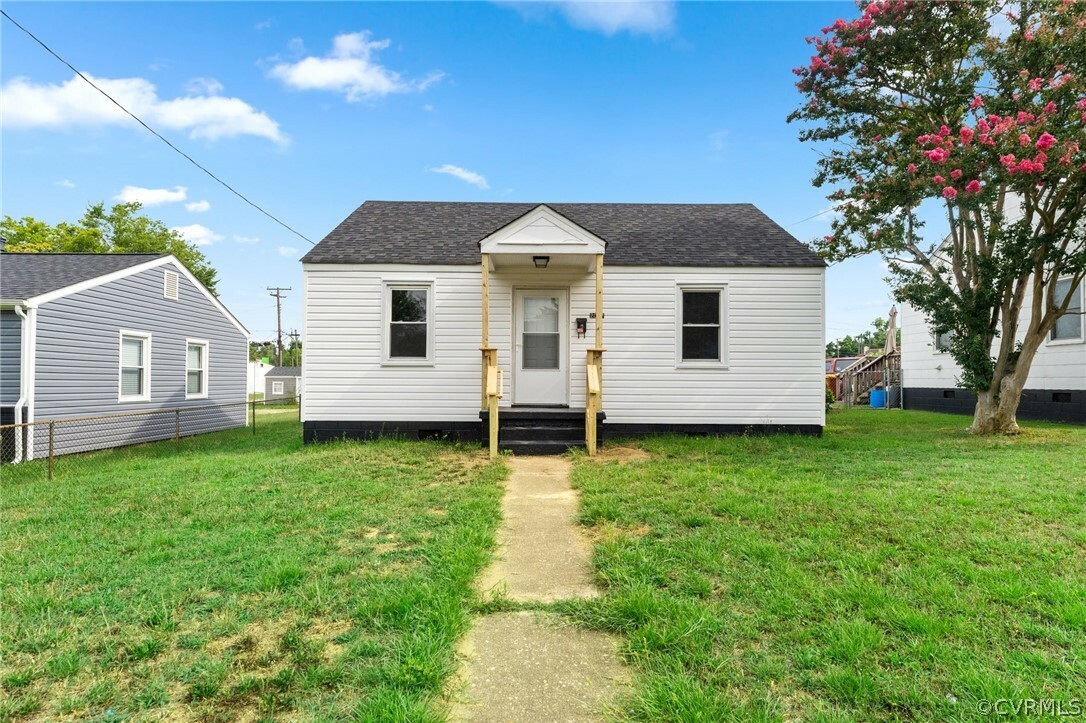 Property Photo:  2007 Richmond Avenue  VA 23803 