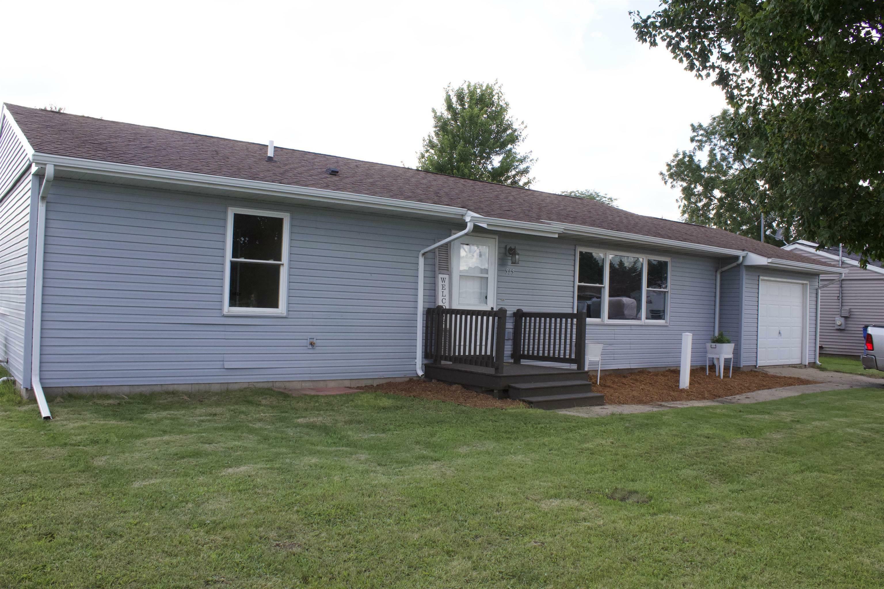 Property Photo:  515 Walnut Court  IA 50677 