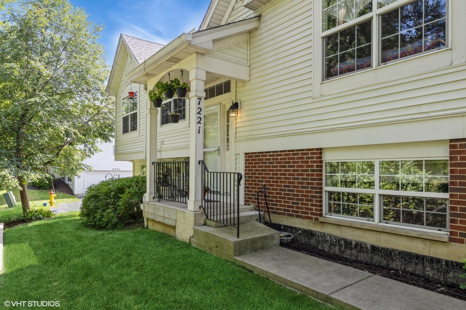 Property Photo: 7221 Flagg Creek Drive IL 60525