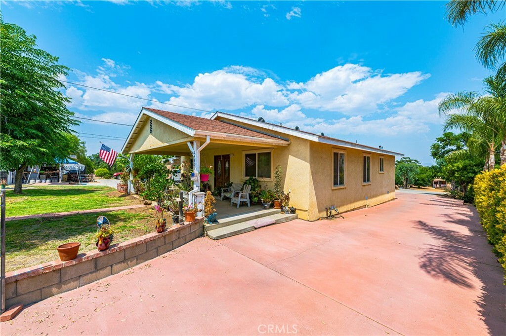 Property Photo:  24806 Theda Street  CA 92570 