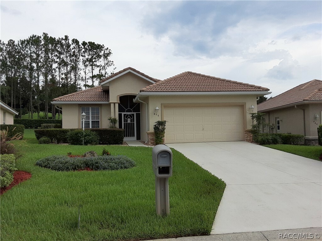 Property Photo:  856 W Silver Meadow Loop  FL 34442 