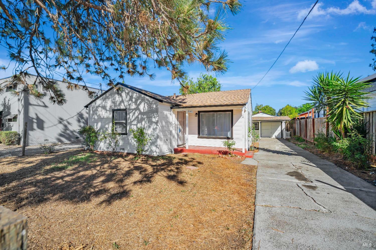 Property Photo:  241 Barham Avenue  CA 95407 