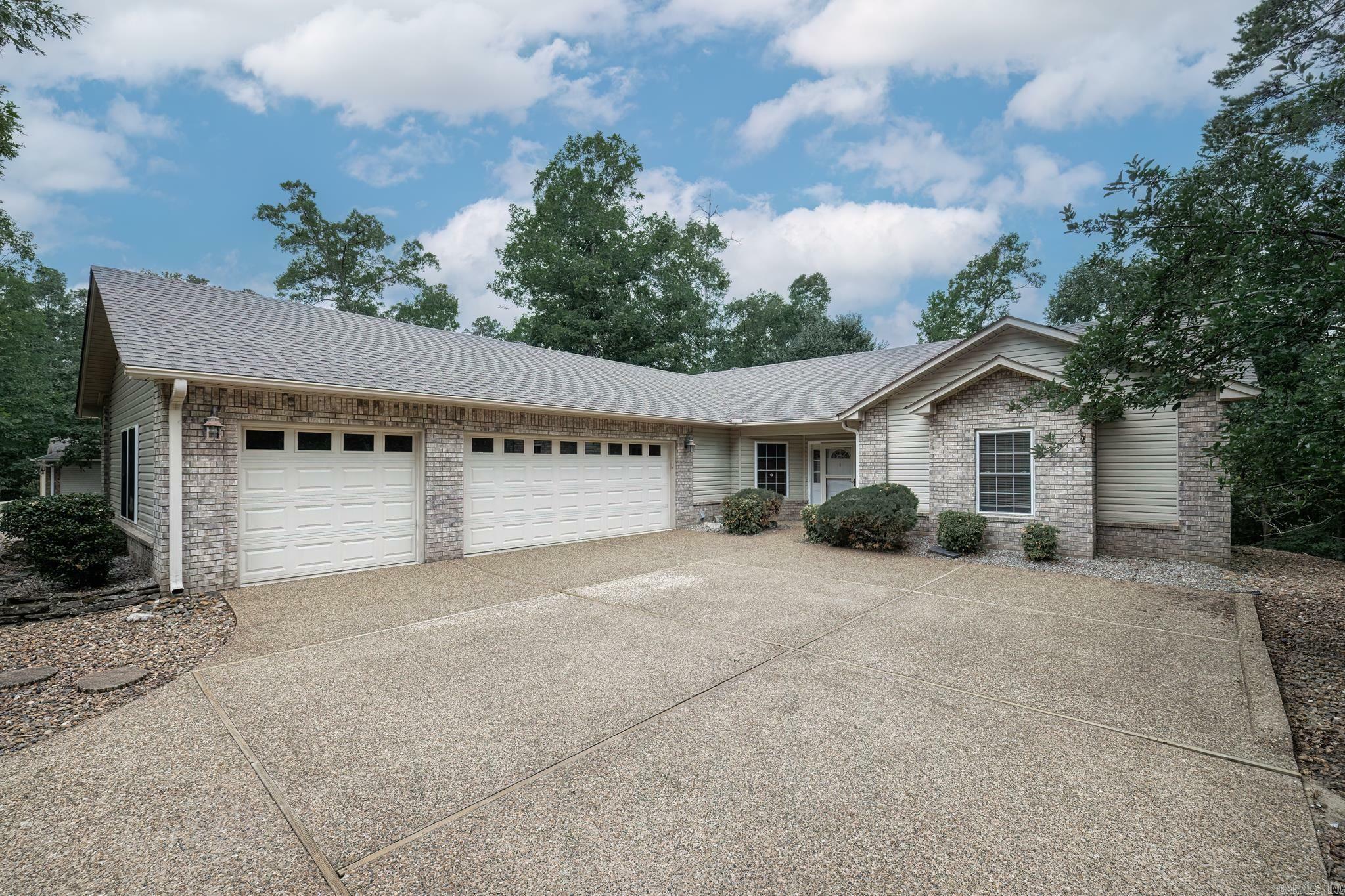 Property Photo:  13 Cifuentes Way  AR 71909 