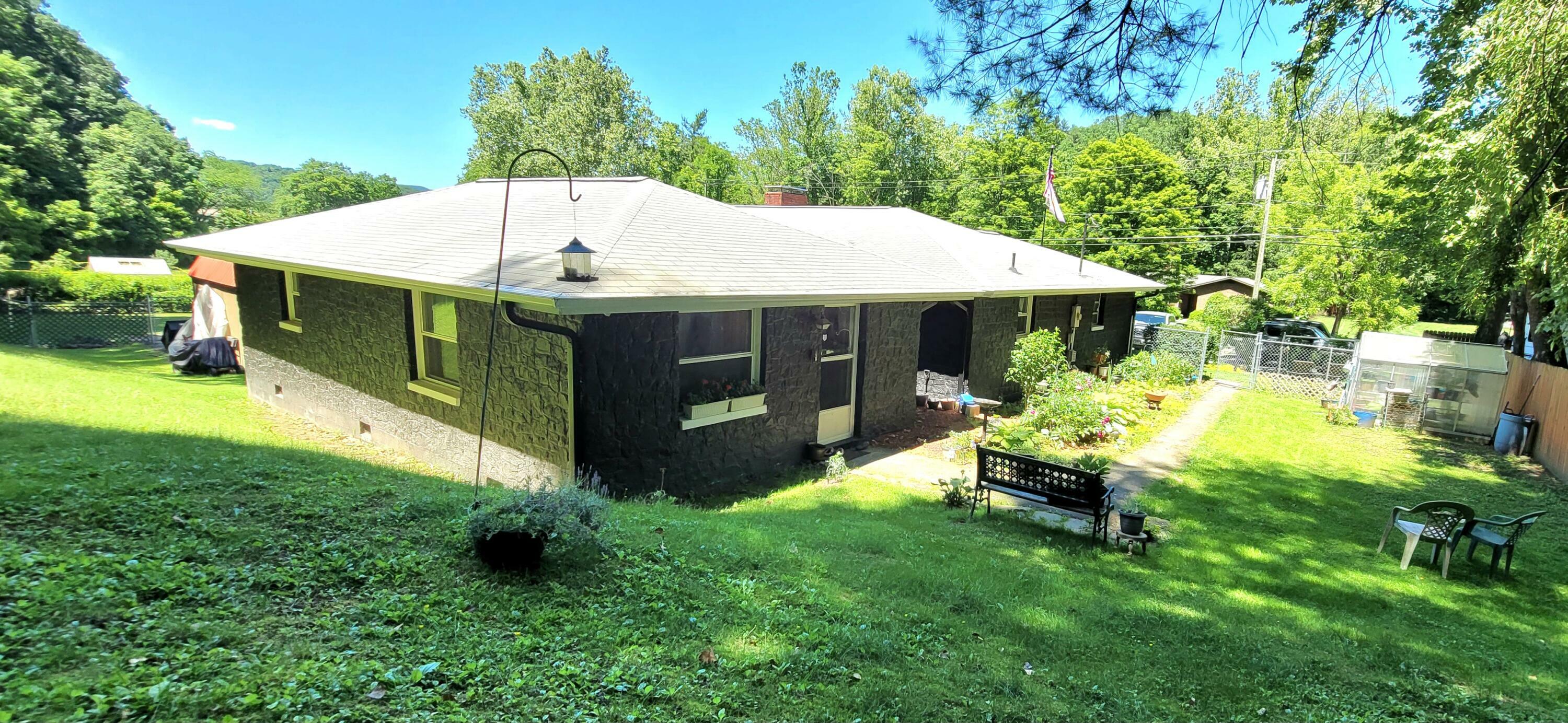 Property Photo:  43296 E Midland Trl  WV 24986 