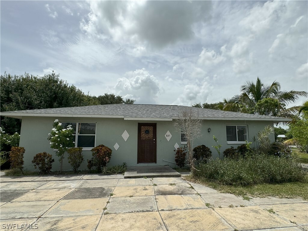 825 Glades Street  Immokalee FL 34142 photo