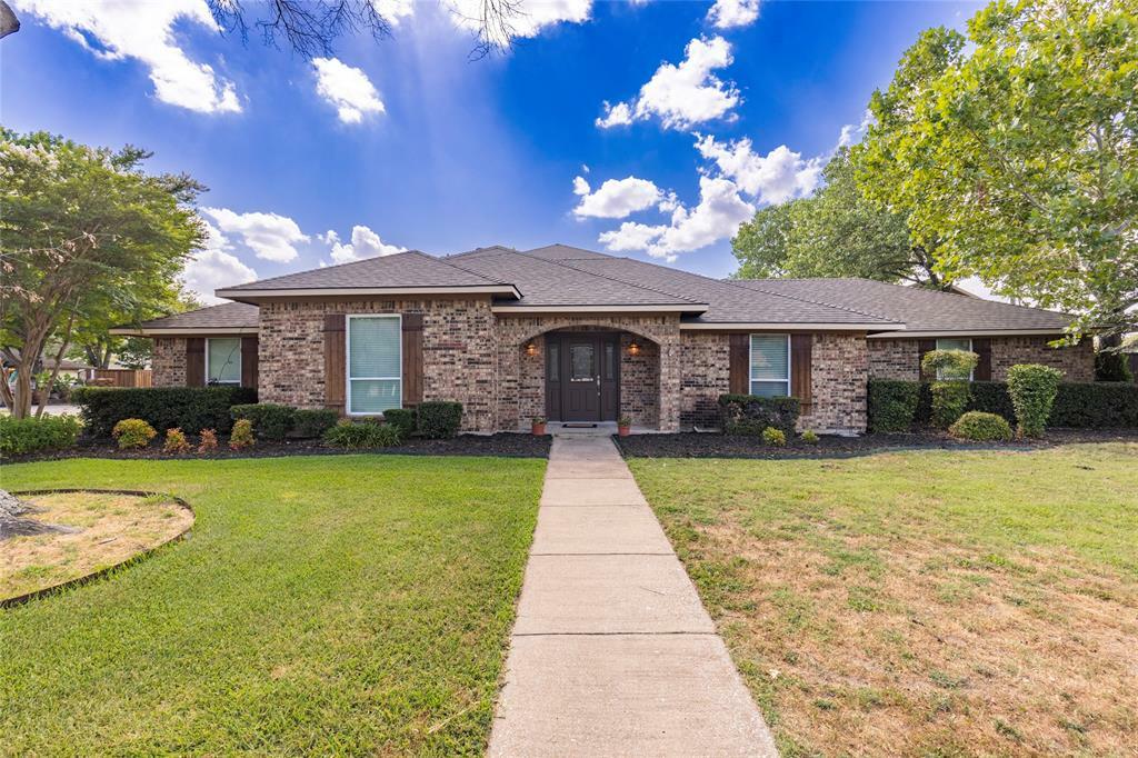 Property Photo:  102 Royal Oaks Drive  TX 75402 