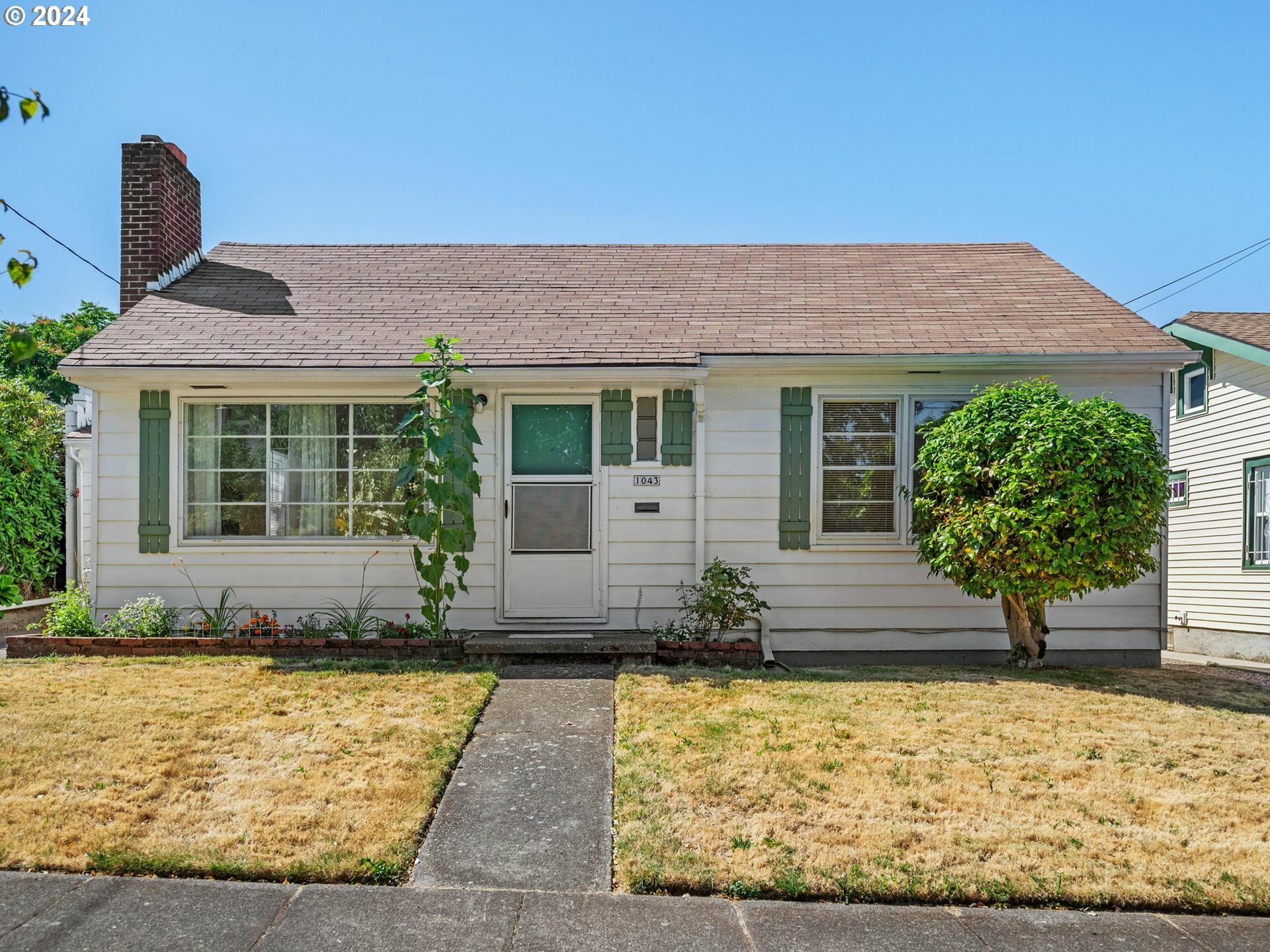 Property Photo: 1043 NE Dean St OR 97211