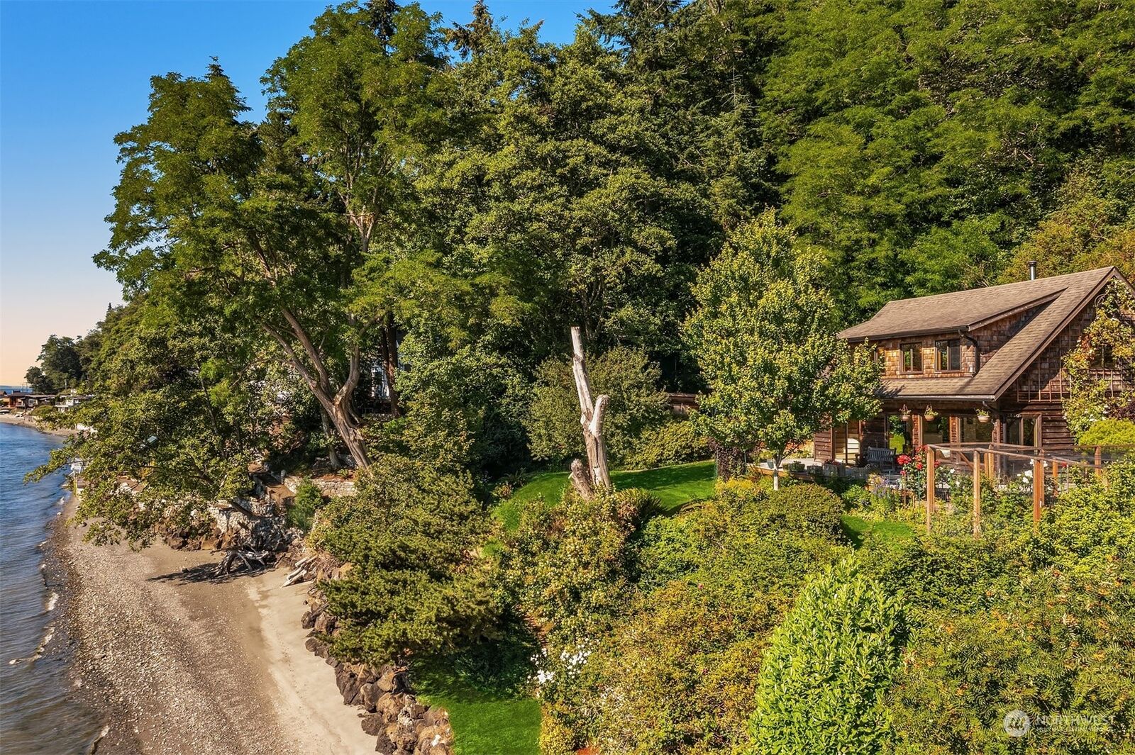 Property Photo: 11305 110th Place SW WA 98070