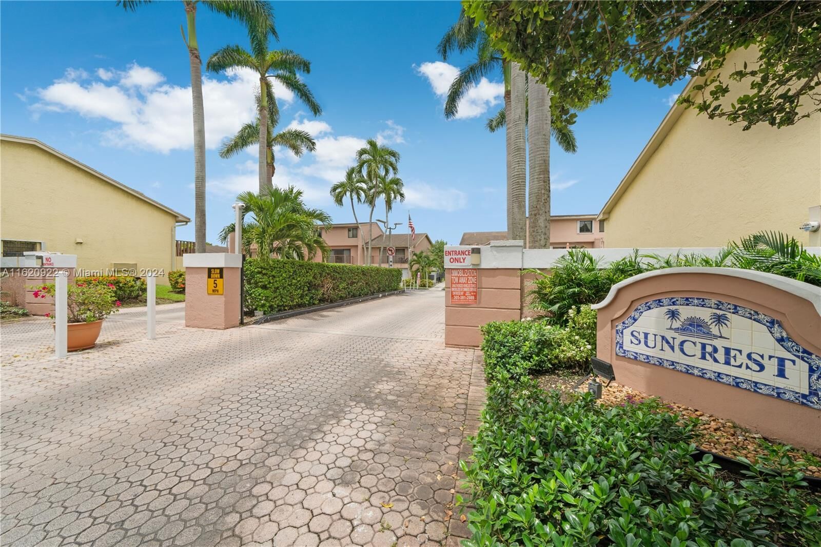 Property Photo:  8706 SW 154th Cir Pl 2K  FL 33193 