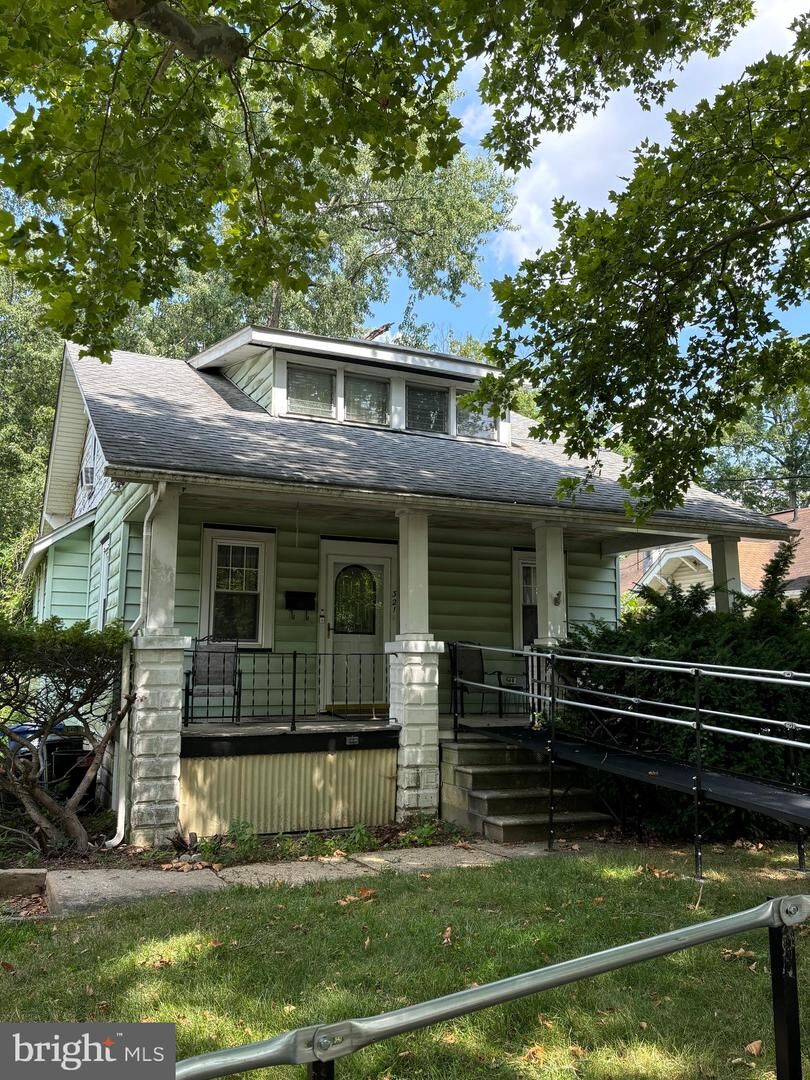 Property Photo:  321 Washington Avenue S  NJ 08057 