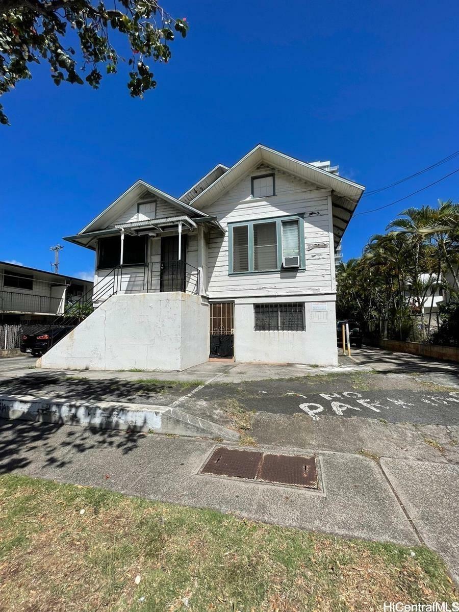 Property Photo:  1542 Keeaumoku Street  HI 96822 