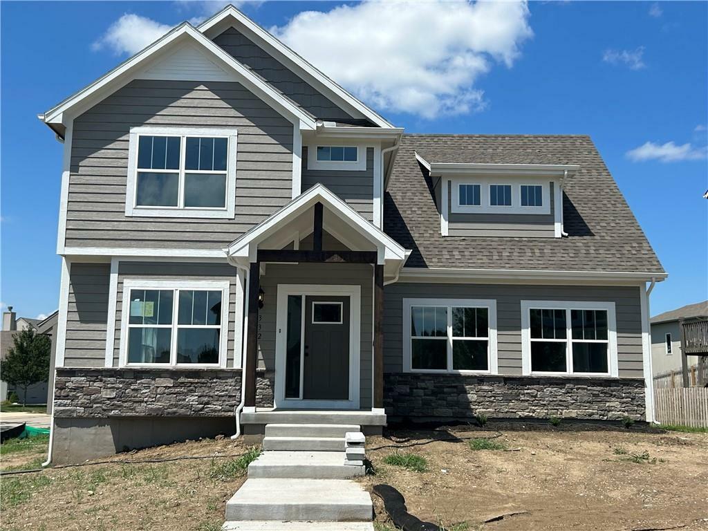 Property Photo: 332 S Adams Court MO 64083