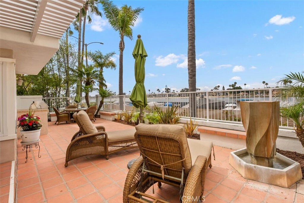 Property Photo:  5564 Spinnaker Bay Drive  CA 90803 