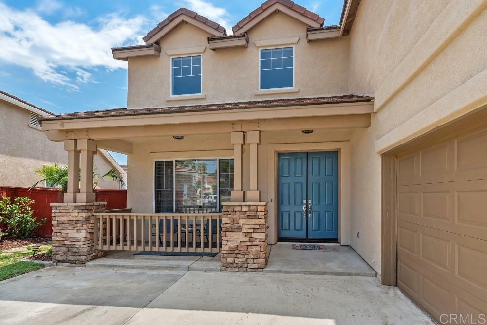 Property Photo:  582 Chesterfield Circle  CA 92069 