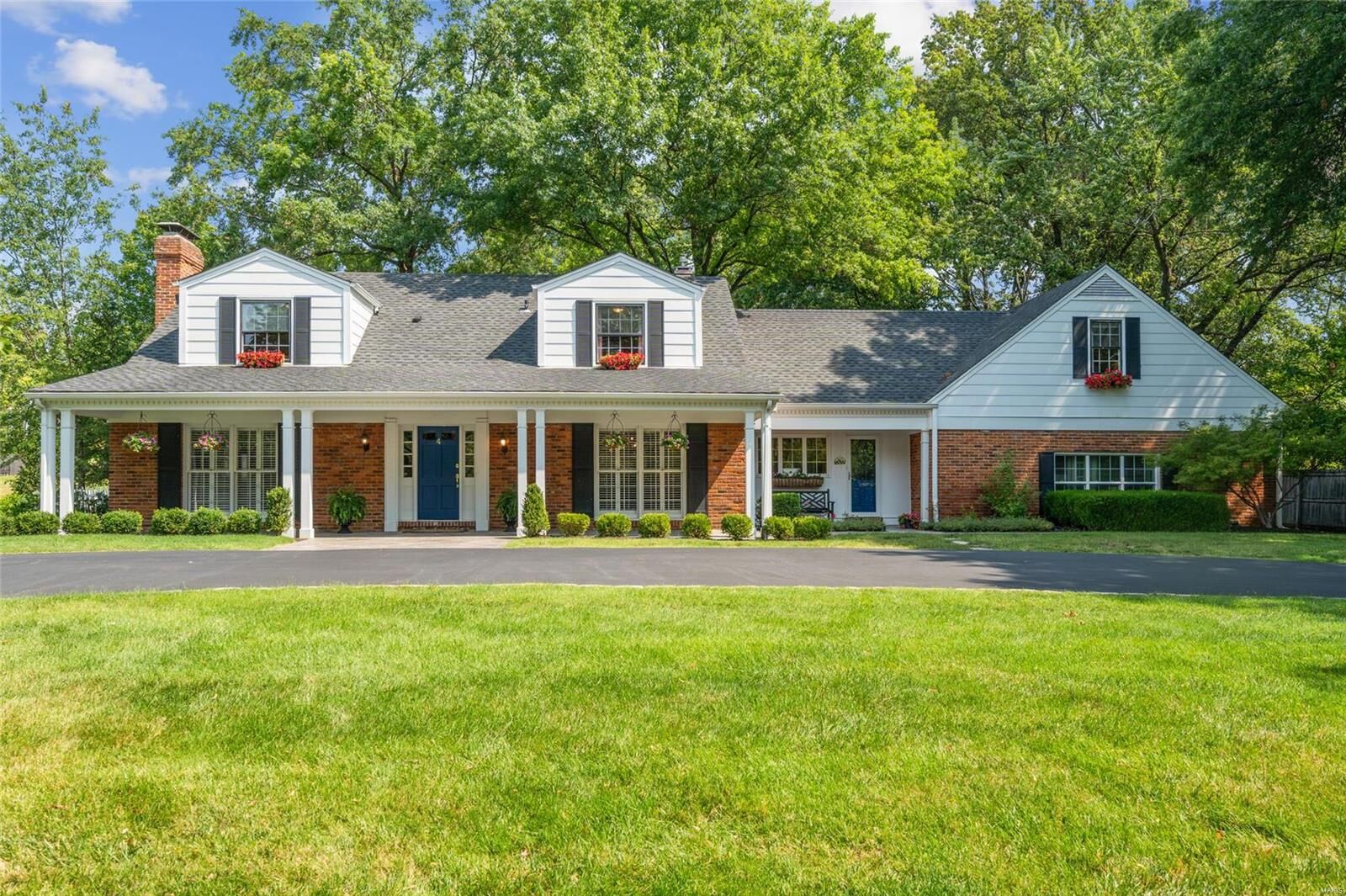 Property Photo: 4 Stoney Brook Lane MO 63124