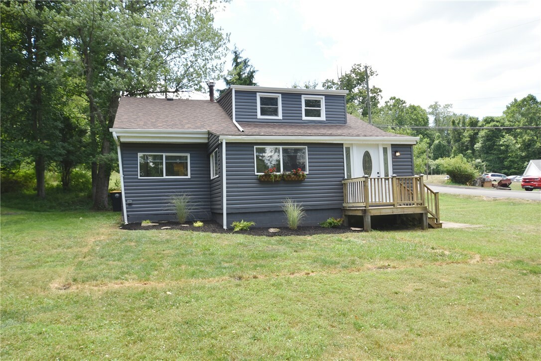 Property Photo:  6147 Mountain Ave  PA 15102 