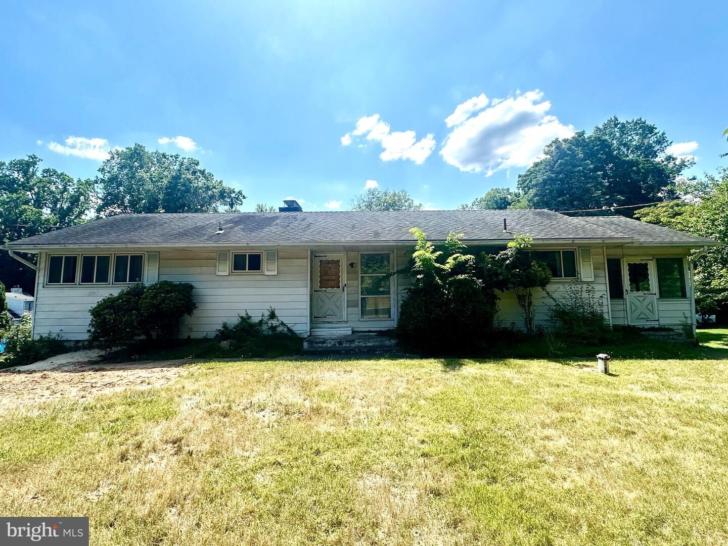 Property Photo: 5 Edwards Place NJ 08628