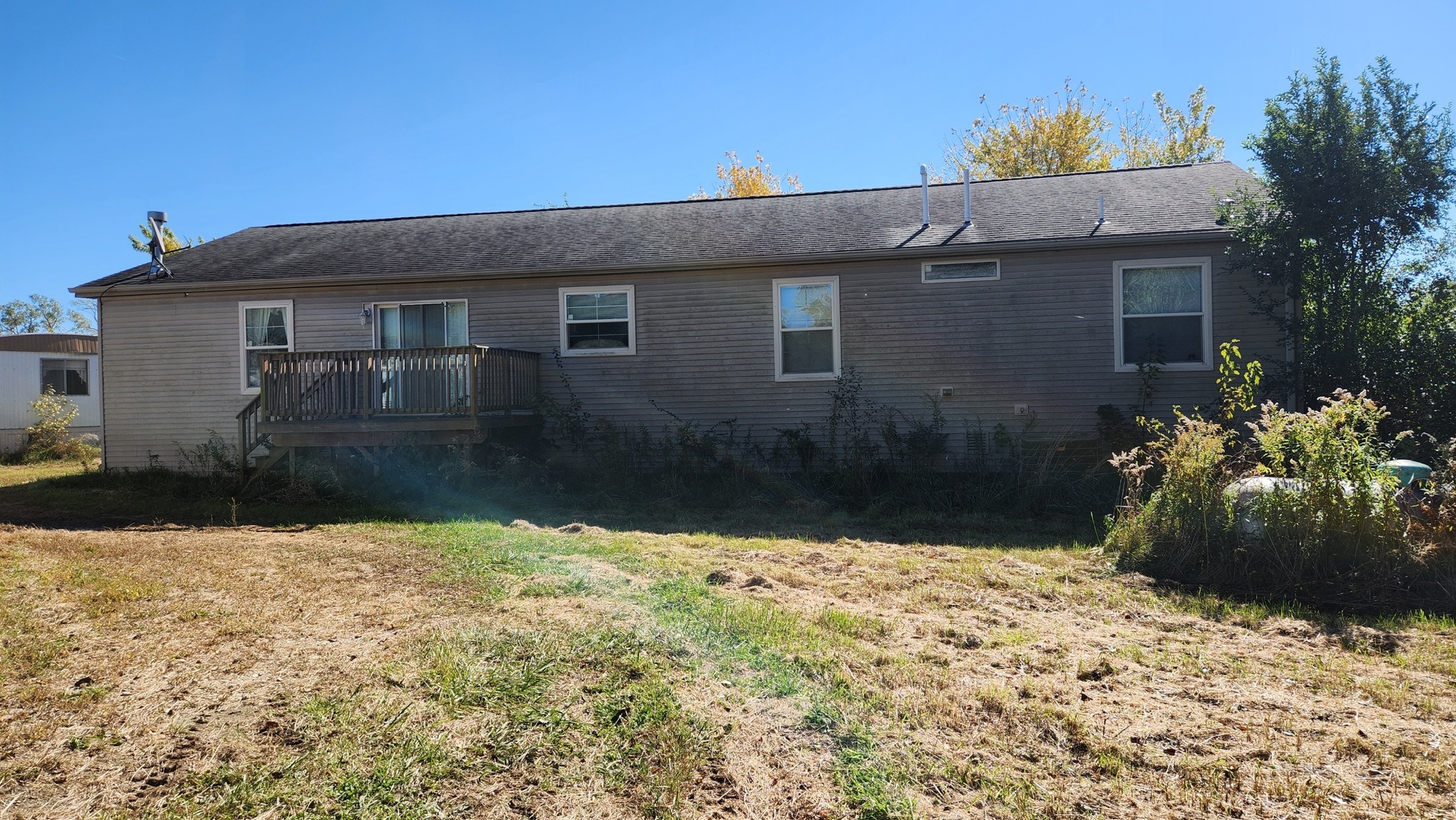 Property Photo:  424 E Corning Road  IL 60401 