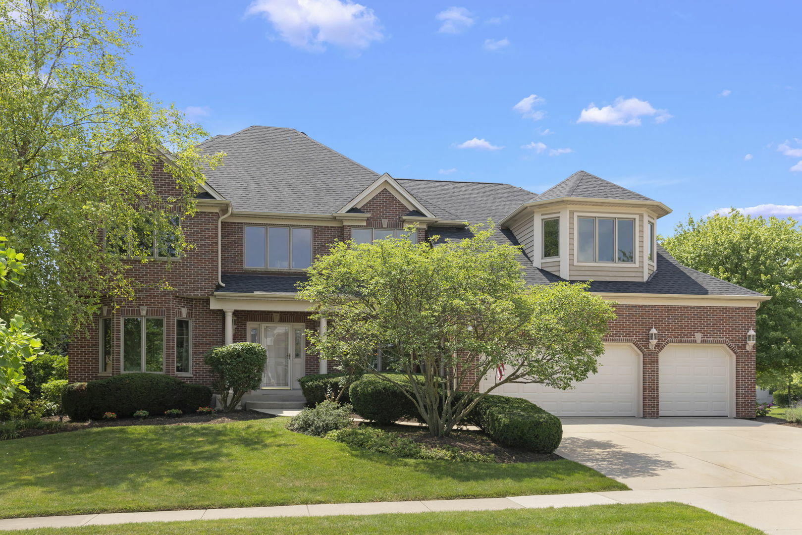 Property Photo:  1703 Baybrook Lane  IL 60564 