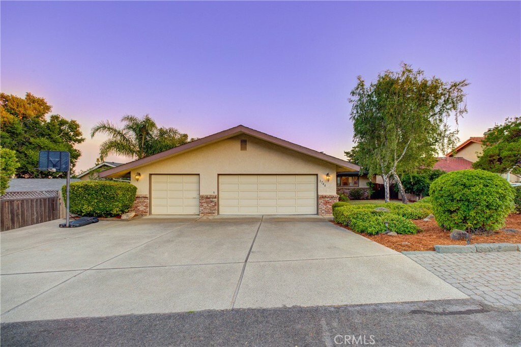 Property Photo:  1744 Southwood Drive  CA 93401 