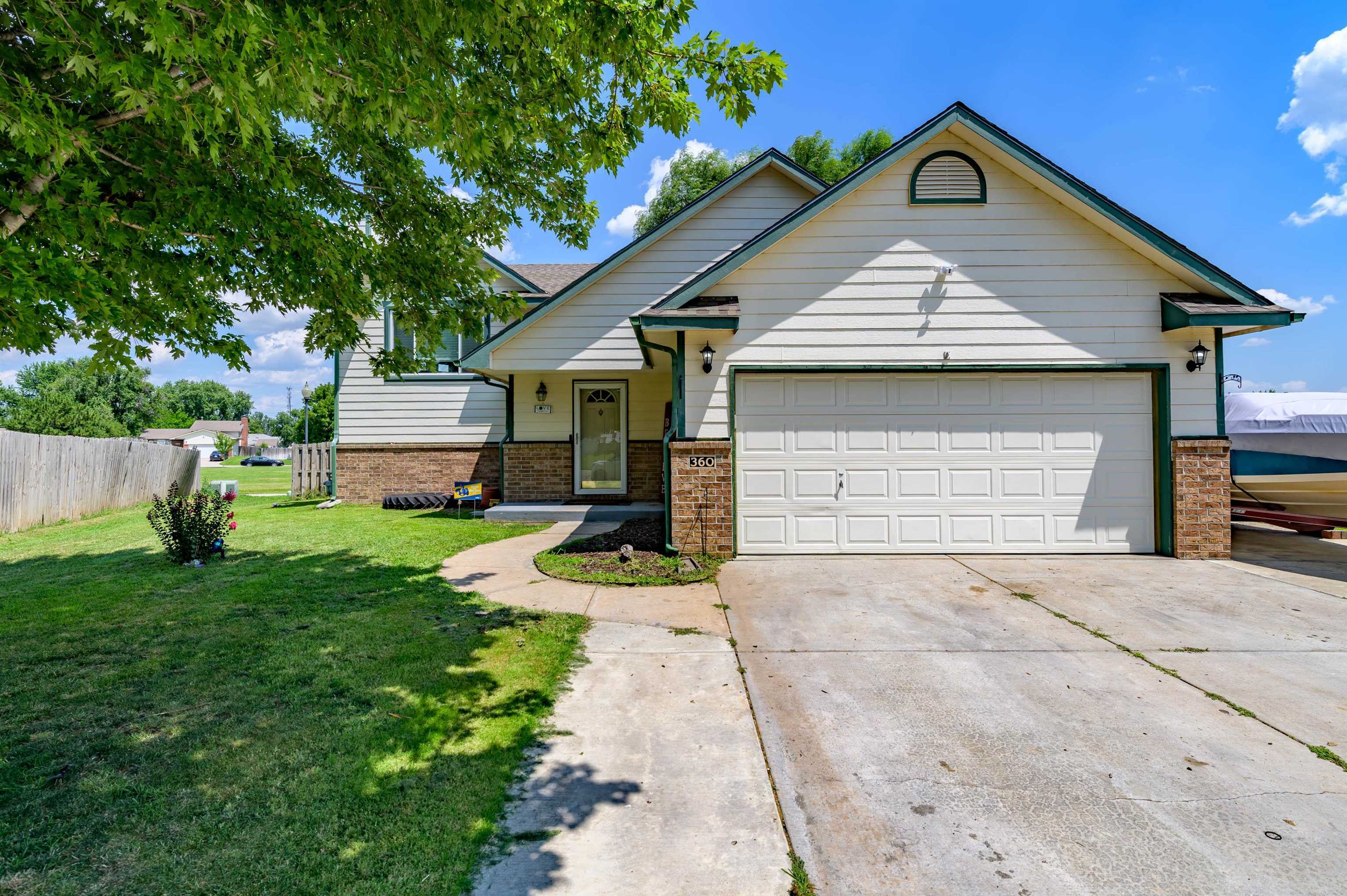 Property Photo:  360 S Peach Cir  KS 67060 