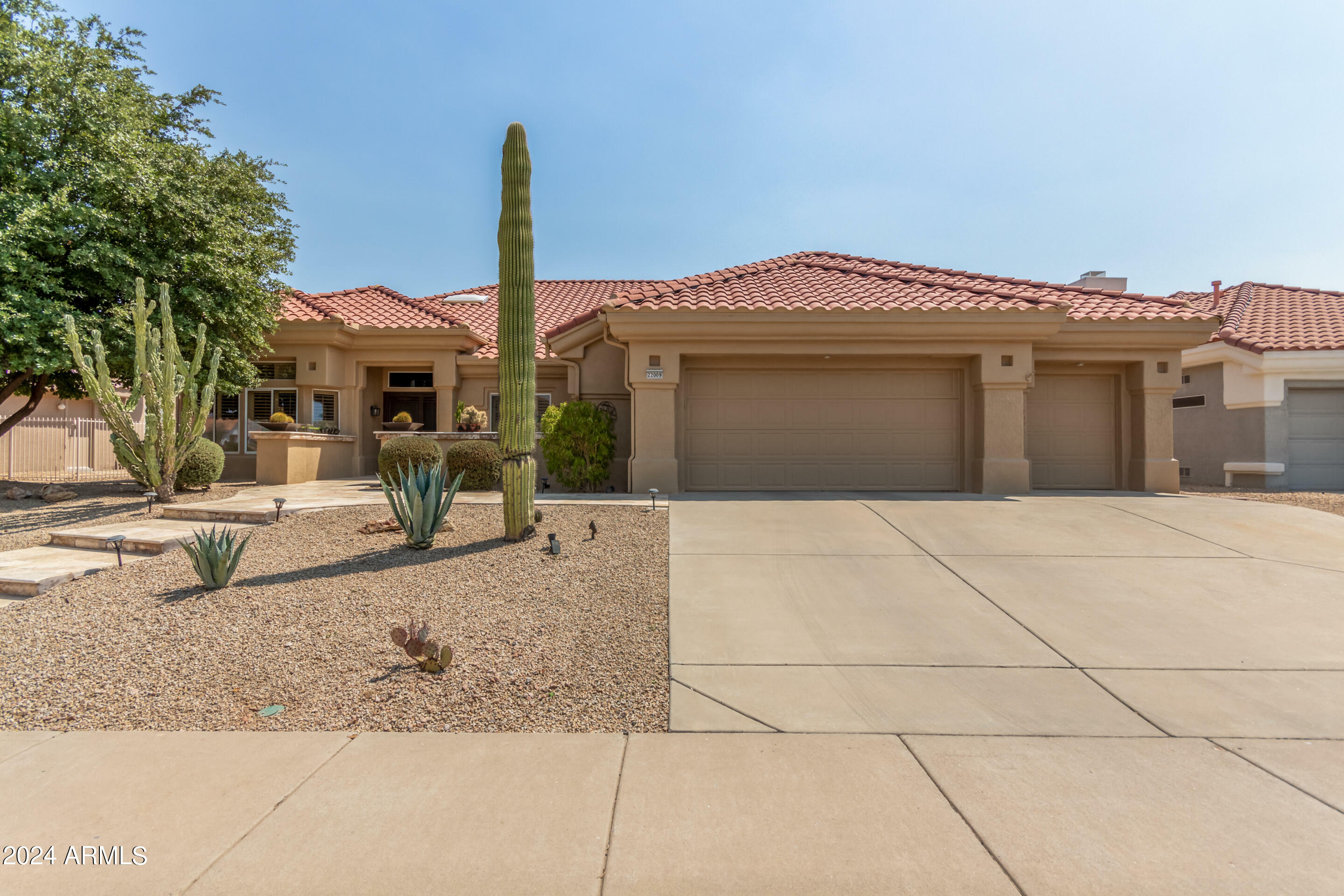 Property Photo:  22009 N Parada Drive  AZ 85375 