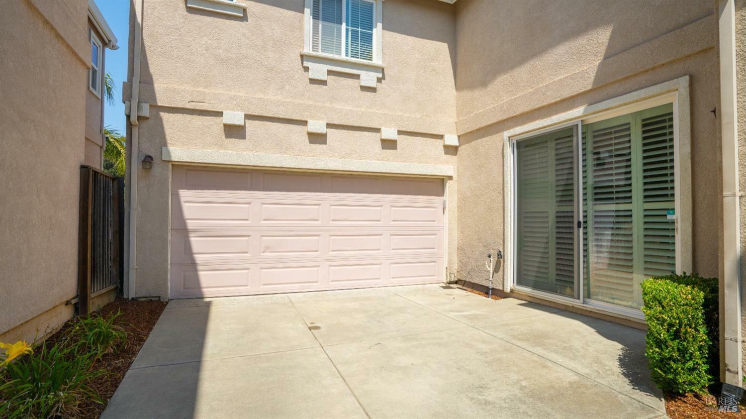 Property Photo:  696 Greentree Circle  CA 94534 