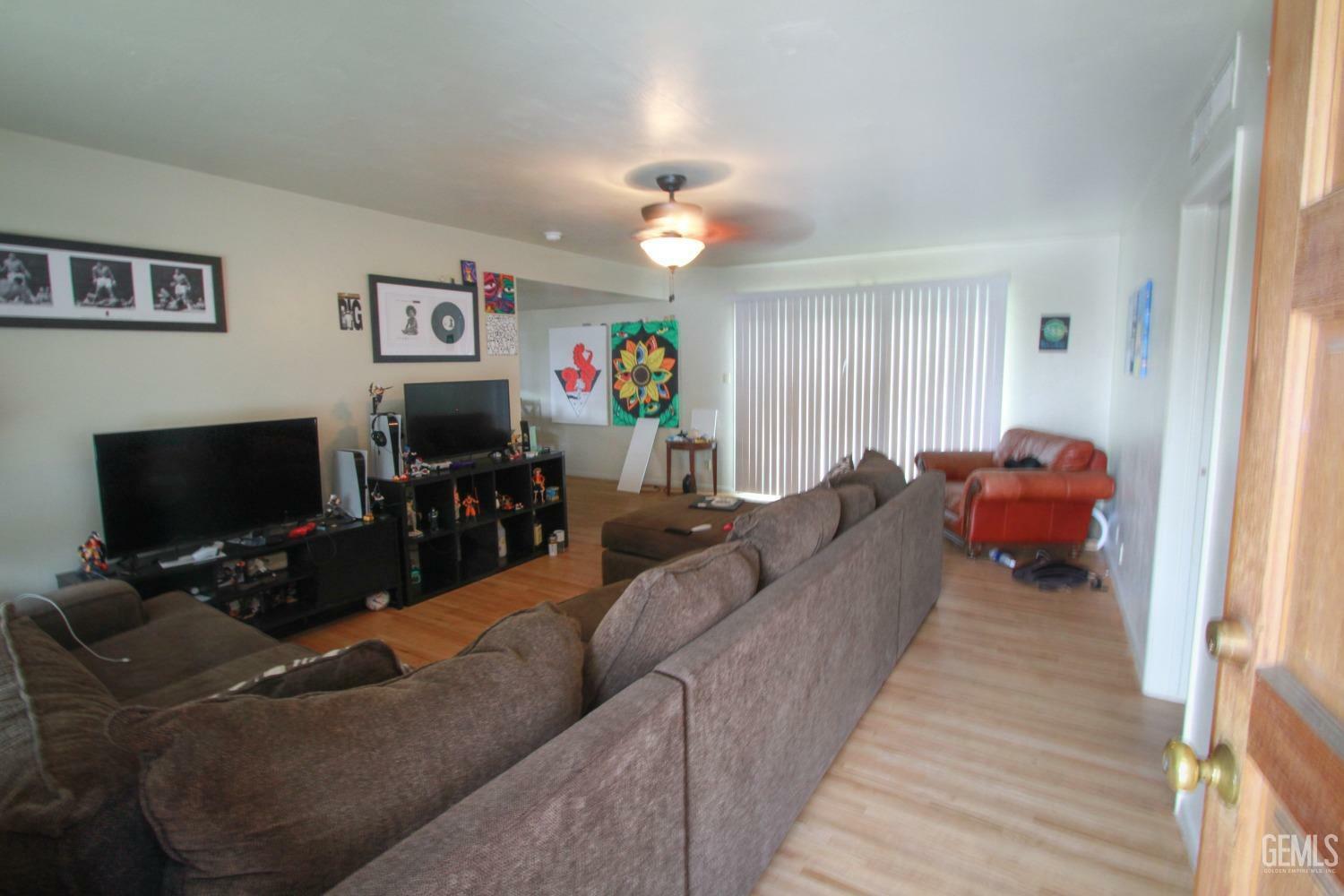 Property Photo:  716 Wayne Drive  CA 93304 