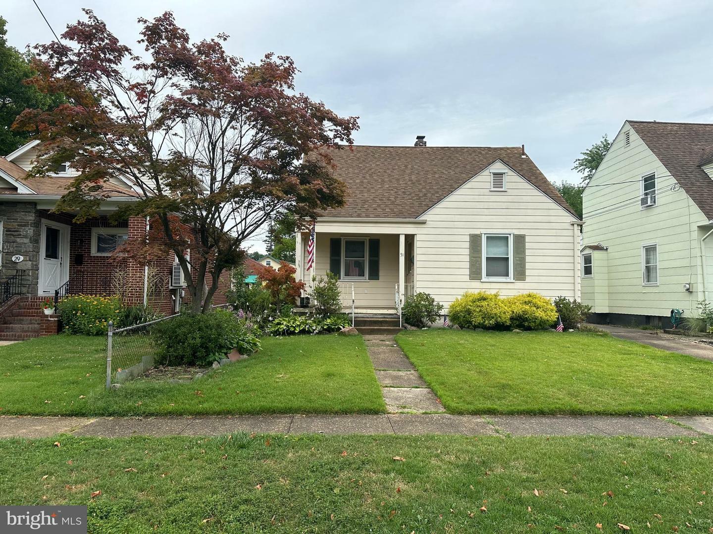 Property Photo:  31 Ridgeway Avenue  NJ 08107 