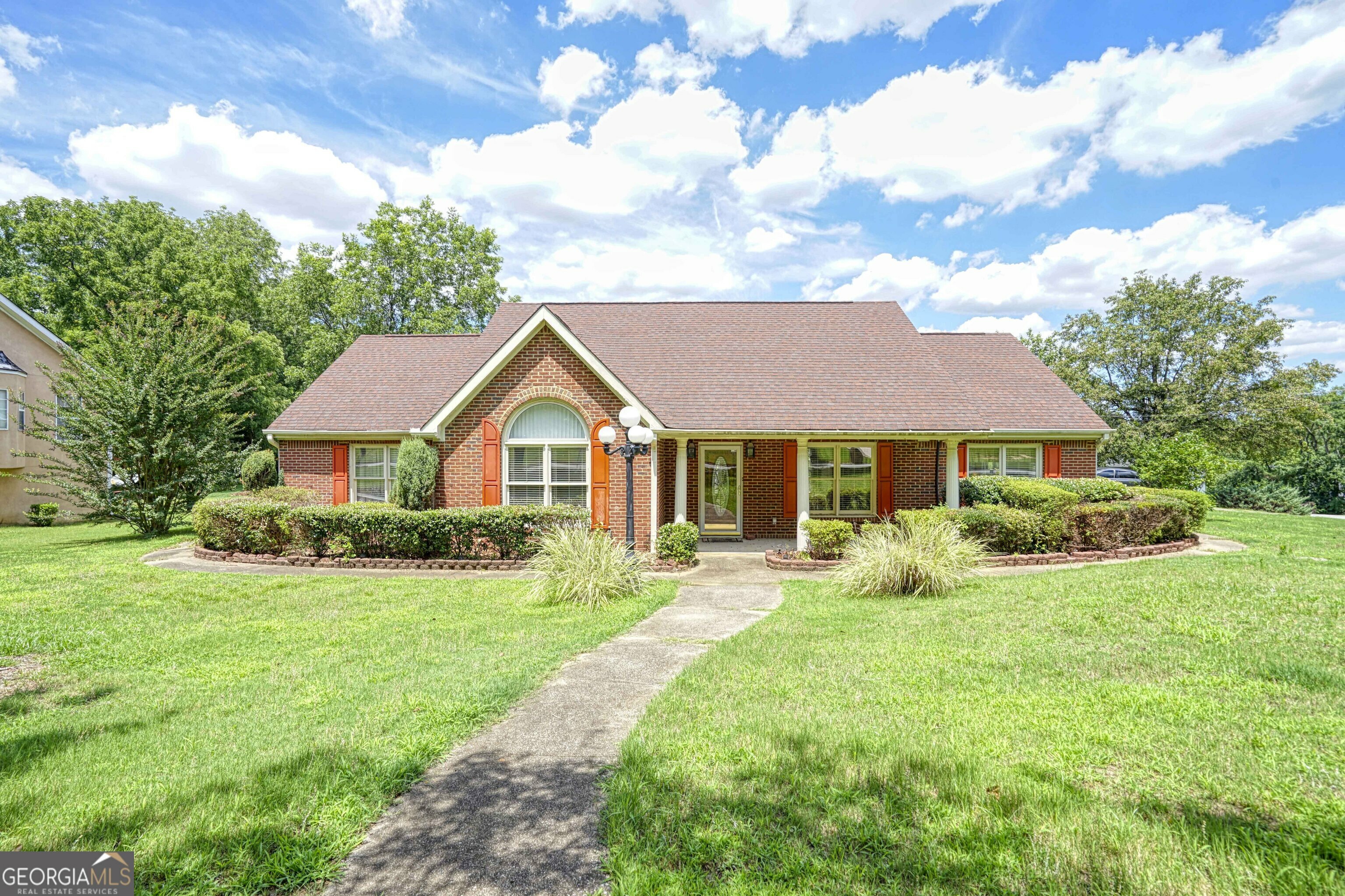 Property Photo: 3732 Misty Lake GA 30294