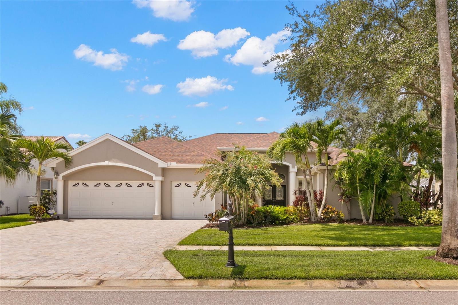 Property Photo:  11934 Wandsworth Drive  FL 33626 