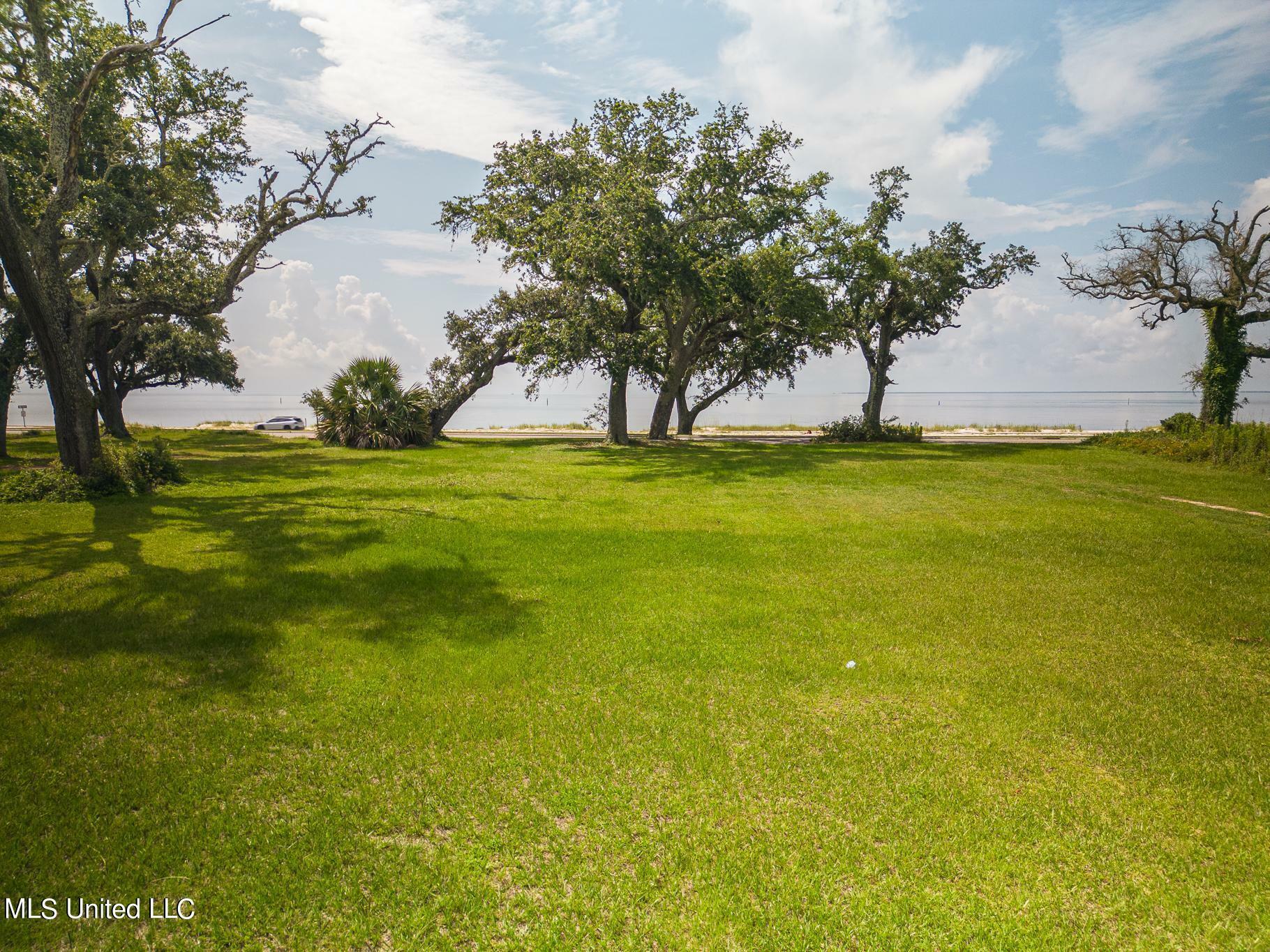 936 E Beach Boulevard  Long Beach MS 39560 photo