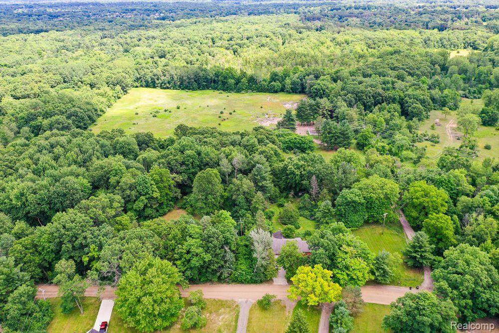 Property Photo: 400 Coats Road MI 48362 1013