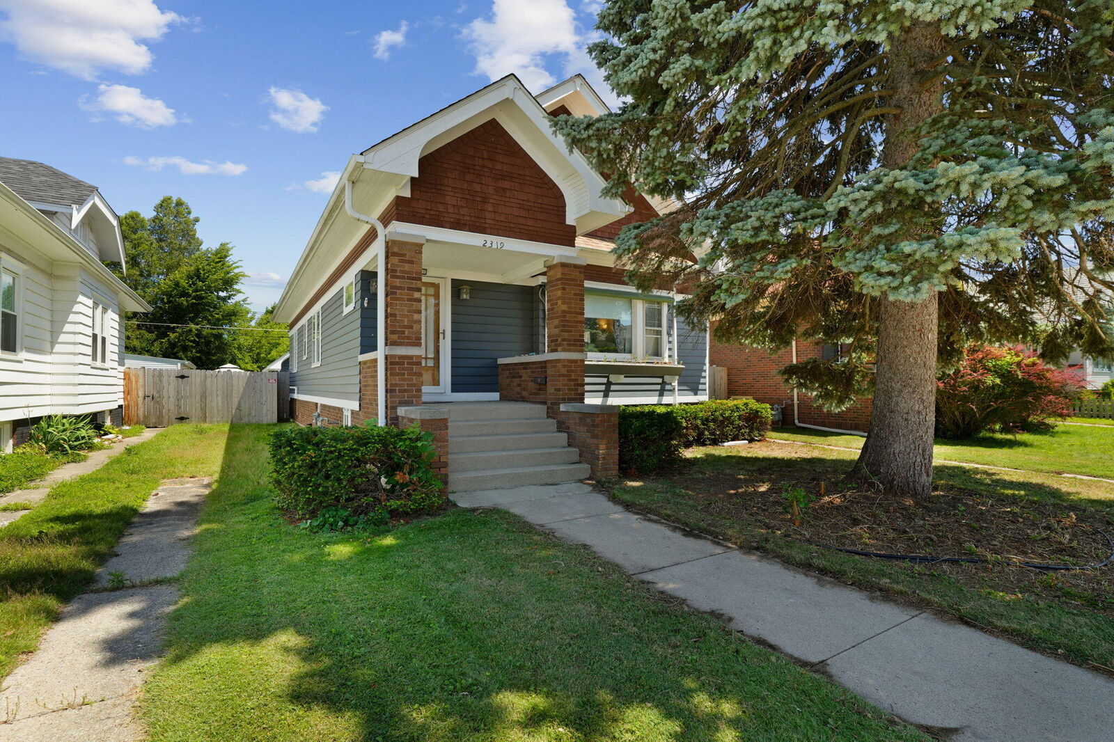 Property Photo:  2319 Green St  WI 53402 