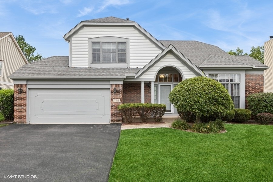 Property Photo: 1178 Stratford Lane IL 60047