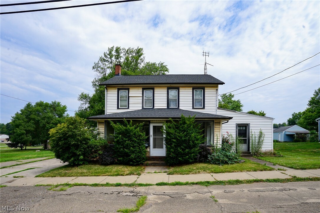 Property Photo:  223 Nassau Street W  OH 44730 