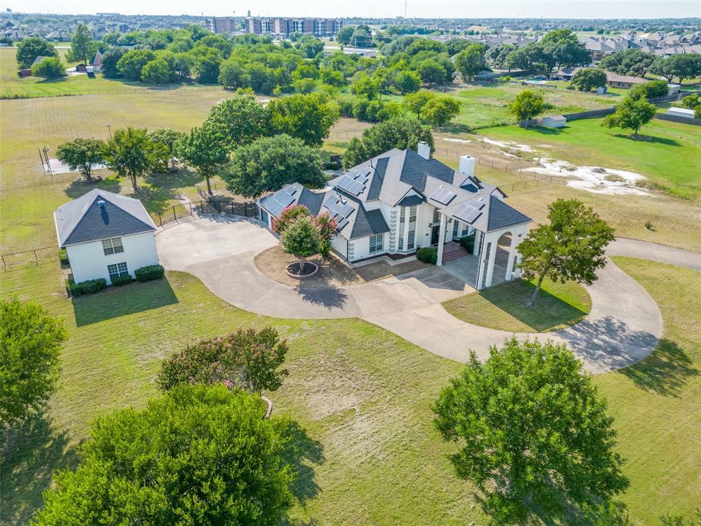 Property Photo:  311 Spring Creek Drive  TX 75165 