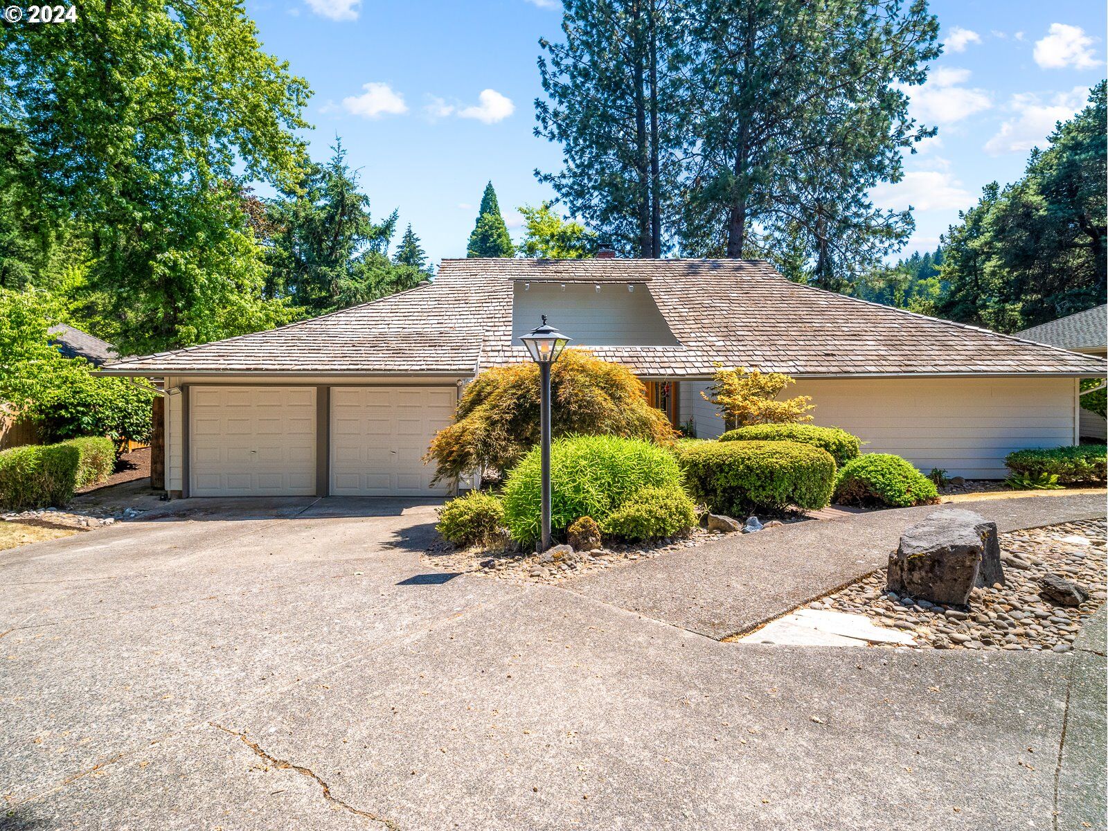 Property Photo: 15520 SW Burntwood Ct OR 97007