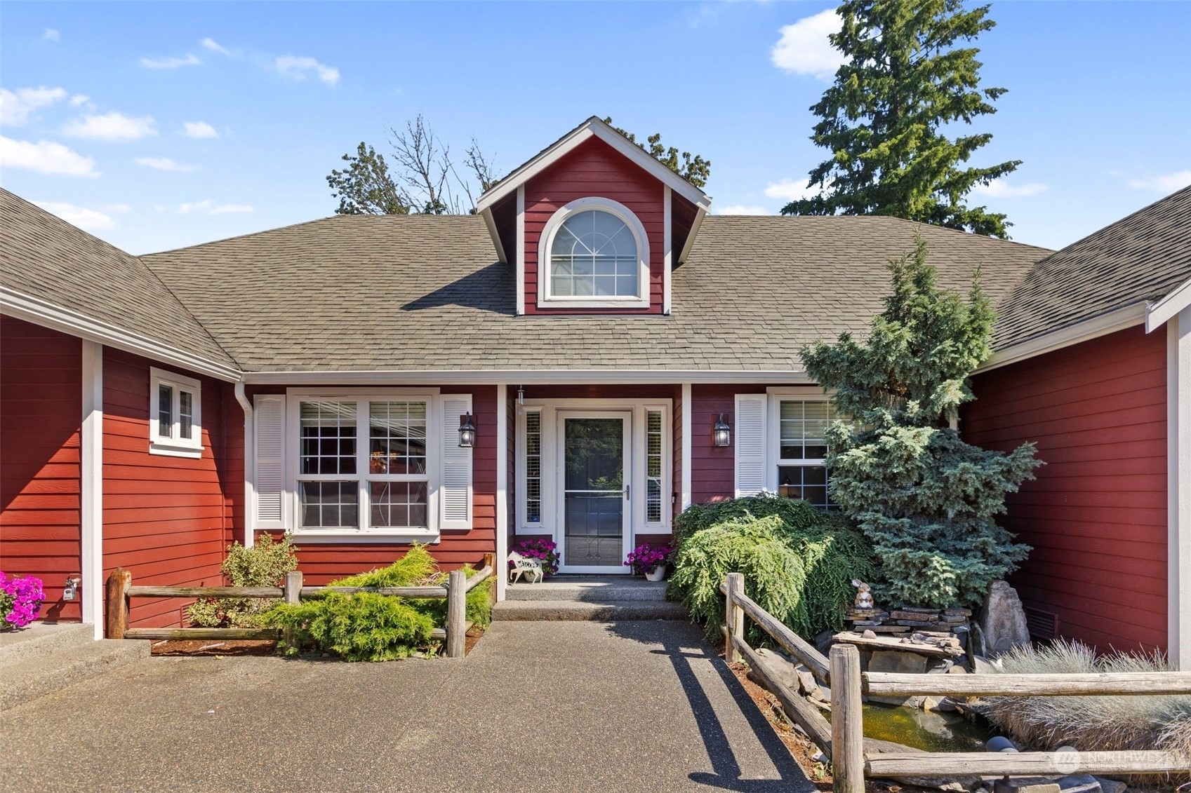 Property Photo:  16004 51st Street SE  WA 98290 