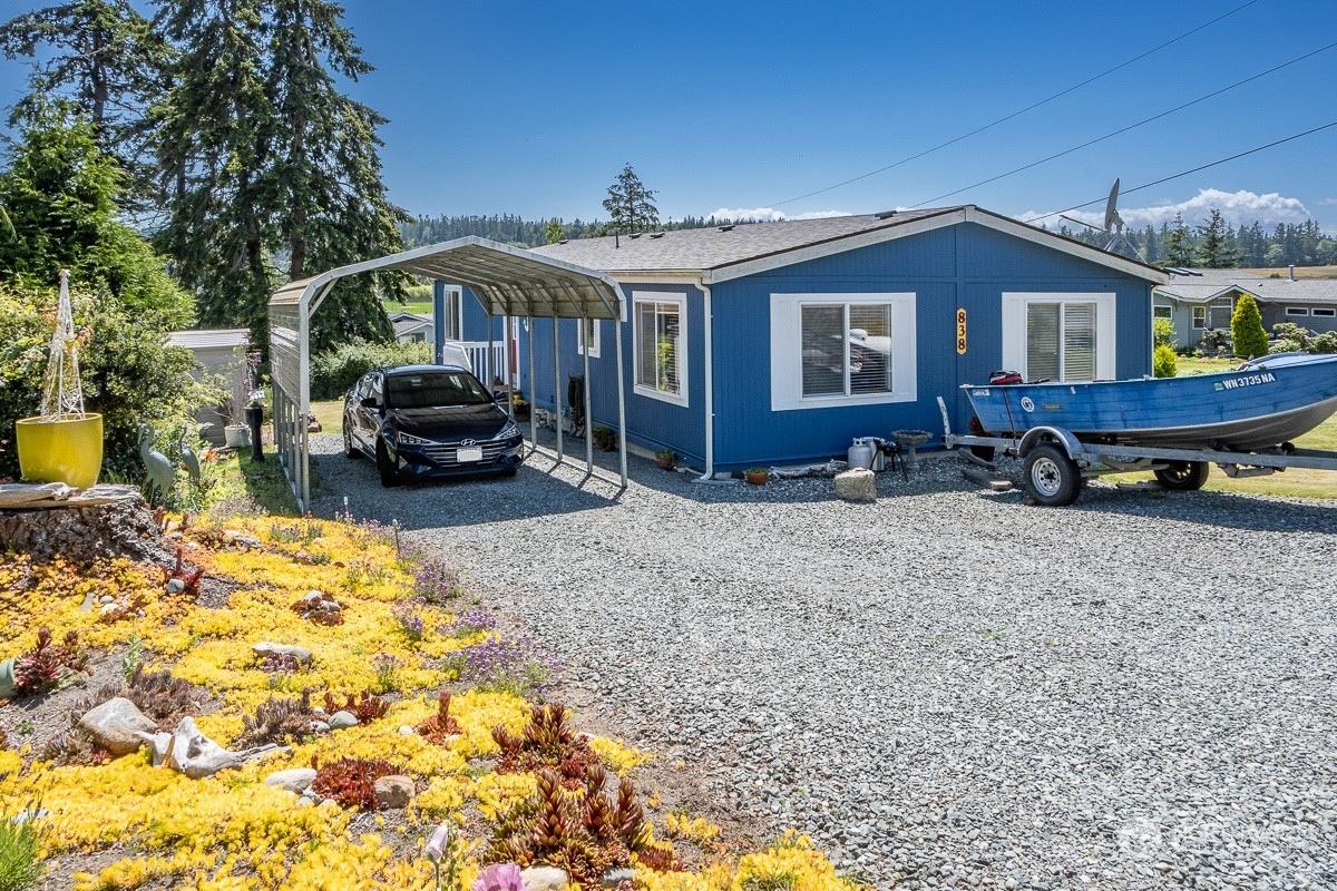 Property Photo:  838 Nettle Road  WA 98253 