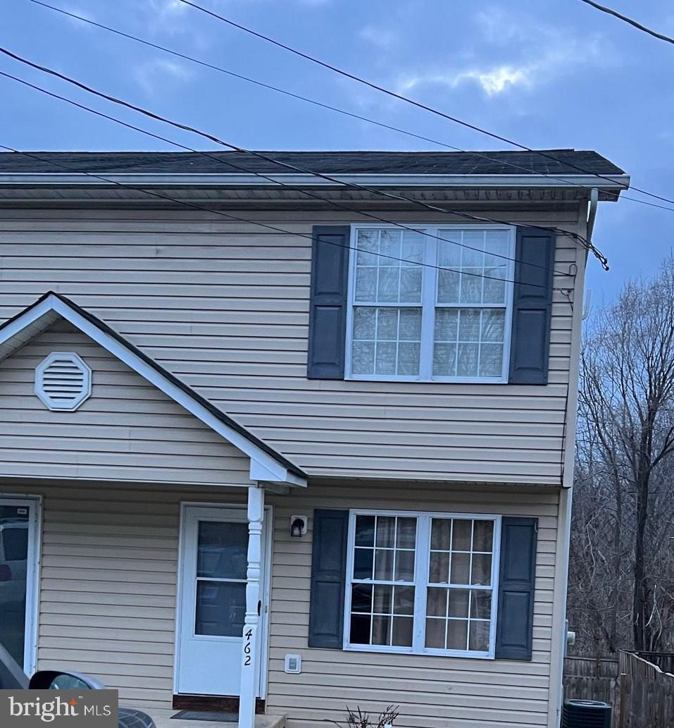 Property Photo: 462 Cherrydale Avenue VA 22630