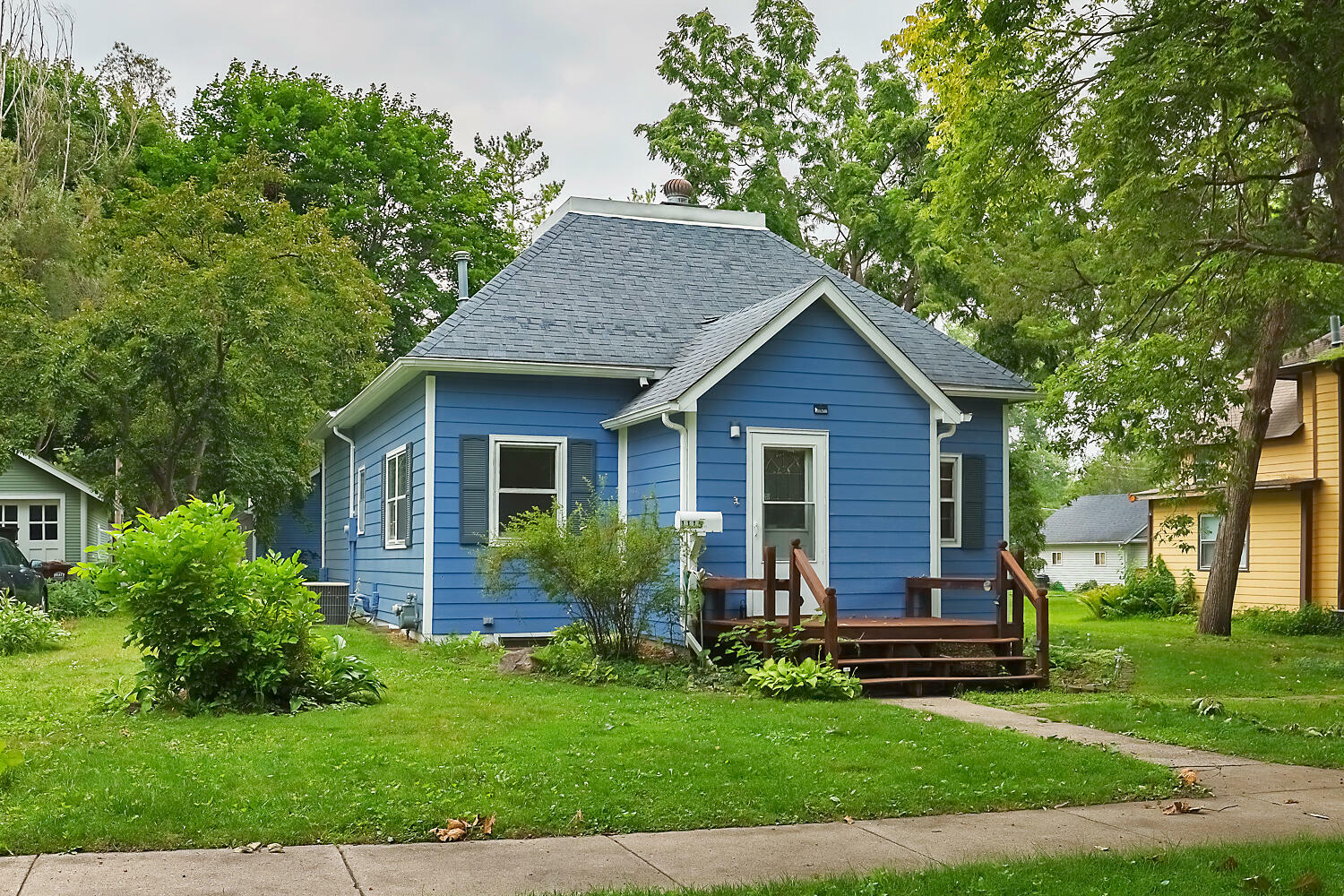 Property Photo:  1115 N 2nd Street  IA 50010 