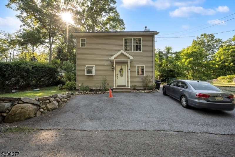 Property Photo:  66 Laurel Dr  NJ 07438 