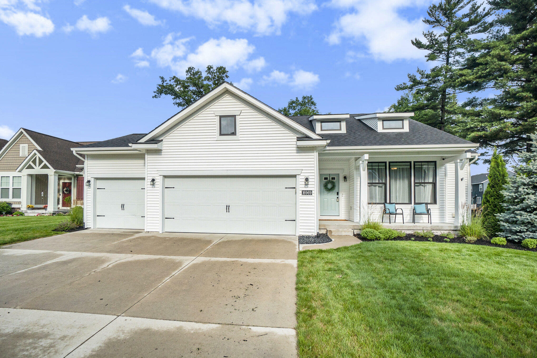 Property Photo:  16969 Arbor Way Drive  MI 49448 