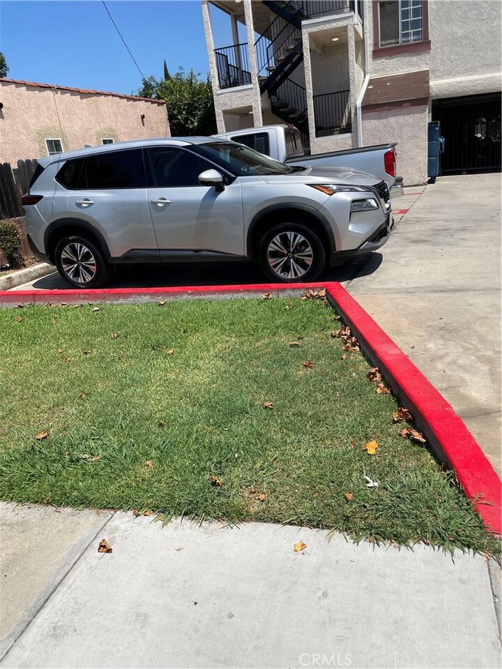 Property Photo:  1635 W Civic Center Drive  CA 92703 